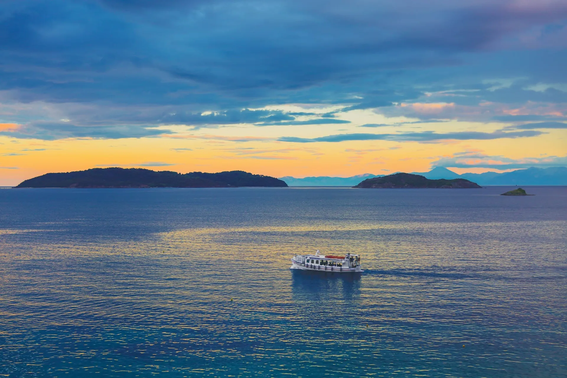 Skiathos Boat Trip With Kids: The Complete Family Boating Guide