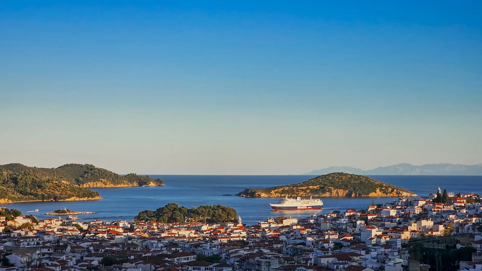 Transfer vs Ferry: The Fastest Way From Volos to Skiathos